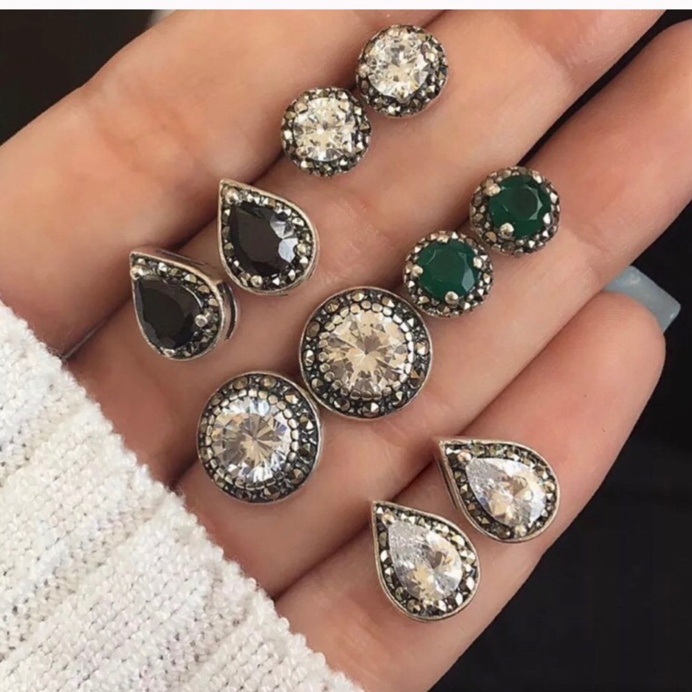 NEW - Bohemian Earring Set